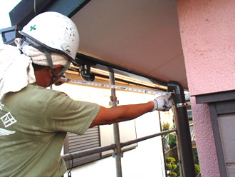 横浜市戸塚区　屋根カバー工法　雨樋の補修