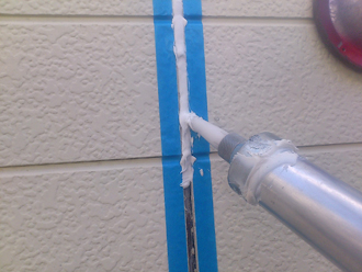 神奈川県横浜市戸塚区　外壁塗装工事　目地補修　コーキング充填