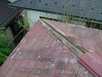 神奈川県　横浜市旭区　棟板金交換　棟の芯木劣化