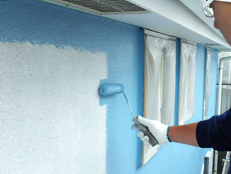 横浜市泉区　棟板金の交換　屋根塗装　外壁塗装　ベテラン職人による外壁中塗り