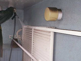 横浜市泉区　棟板金の交換　屋根塗装　外壁塗装　高圧洗浄　雨戸部分の洗浄