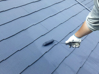 横浜市泉区　棟板金の交換　屋根塗装　外壁塗装　塗料ヤネフレッシュSiで中塗りと上塗り