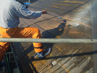 横浜市瀬谷区 棟板金交換 屋根塗装・外壁塗装　屋根の高圧洗浄