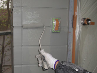 横浜市磯子区　外壁塗装　上塗り　ナノコンポジットW