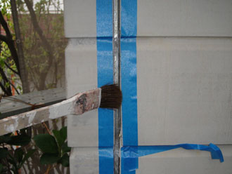 屋根塗装工事　目地補修　養生　プライマー塗布