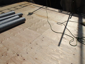 横浜市磯子区　屋根葺き替え　野地板増し張り