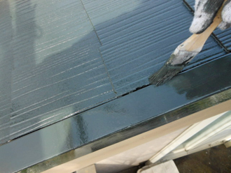 屋根塗装工事　屋根塗装　中塗り