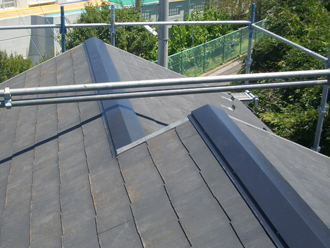 神奈川県磯子区　棟板金交換工事　ソーラーパネル撤去