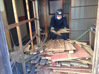 神奈川県　横浜市神奈川区　内装工事　壁と床を撤去