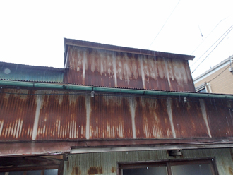神奈川県　横浜市神奈川区　屋根葺き替え　外壁張替え　内装工事　外壁点検　錆発生