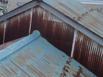 神奈川県　横浜市神奈川区　屋根葺き替え　外壁張替え　内装工事　屋根点検　錆発生