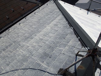 横浜市神奈川区　屋根塗装　外壁塗装　ベランダ防水　工事　屋根塗装　シーラー下塗り