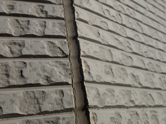 横浜市神奈川区　屋根塗装　外壁塗装　ベランダ防水　点検　外壁　接合部分　コーキング　ひび割れ