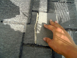 神奈川　横浜市緑区　屋根カバー工法　屋根塗装　外壁塗装　屋根の補修　スレートの割れ