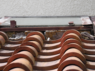 横浜市青葉区　屋根点検　剥がれ落ちた漆喰