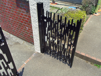 横浜市青葉区　部分塗装工事　門扉