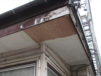 横浜市　鶴見区　屋根葺き替え　軒天の補修