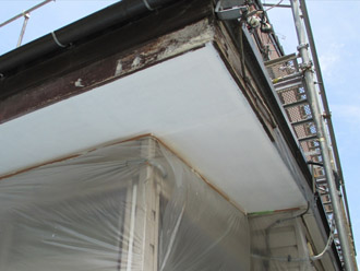 横浜市　鶴見区　屋根葺き替え　軒天の塗装