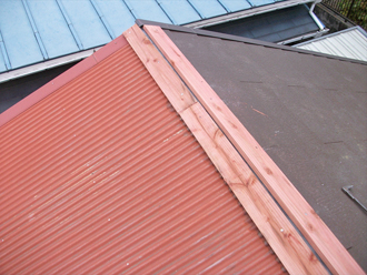 神奈川県鶴見区 屋根葺き替え工事 棟板交換