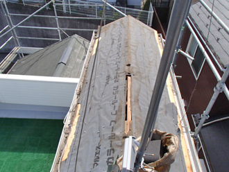 神奈川県横浜市鶴見区　屋根葺き替え工事　防水紙点検