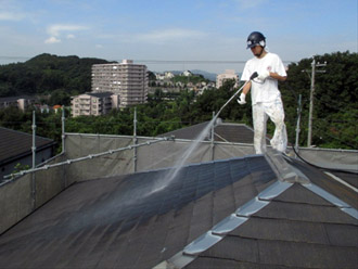神奈川県横須賀市　屋根塗装　外壁塗装　屋根の高圧洗浄