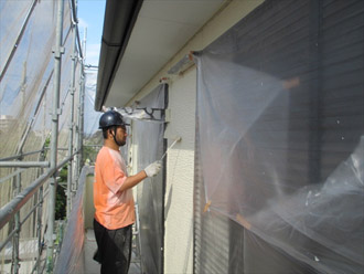 神奈川県横須賀市　屋根塗装　外壁塗装　中塗り　クリーンマイルドシリコン