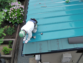 神奈川県　藤沢市 屋根カバー工法　瓦棒葺き