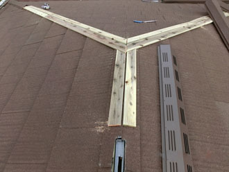 神奈川県　鎌倉市　積雪被害　屋根カバー工法　換気棟の設置